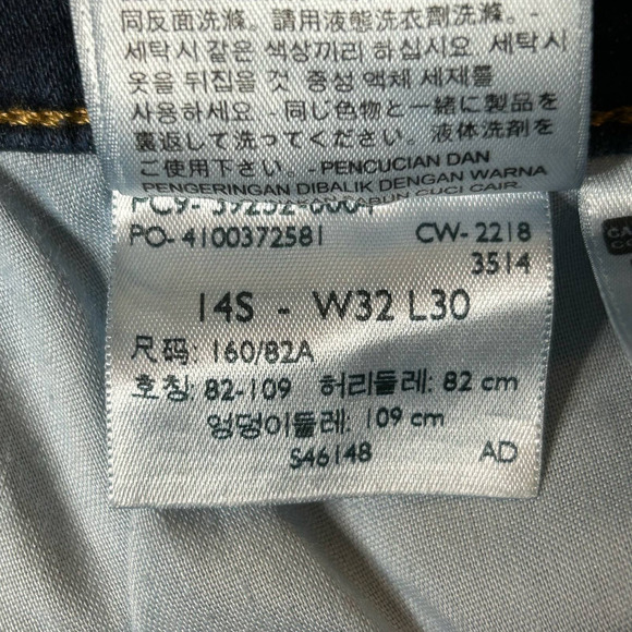 Levi's Jeans Womens 14S W32 L30‎ (Actual L28) Blue Low Rise Bootcut Dark Wash - Picture 11 of 12